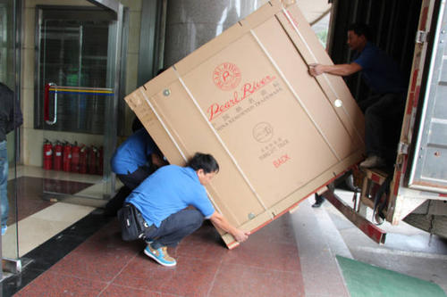 布尔津钢琴贵重工艺品无忧运